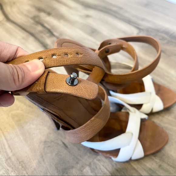 MaxAzria FLAVIA LEATHER HEELS | SIZE 6.5 | WHITE - Picture 5 of 8